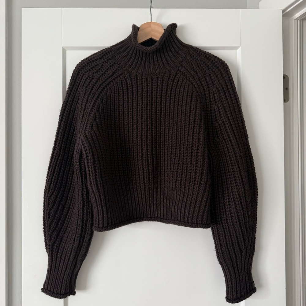 H&M brown sweater size M
